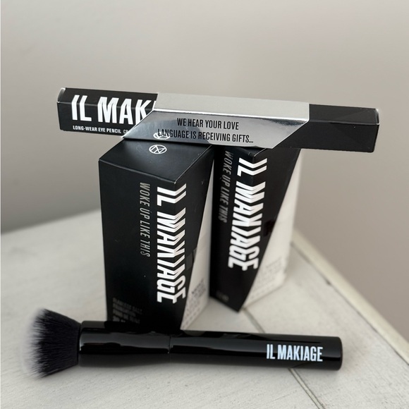 IL MAKIAGE foundation (2) brush and eye liner pencil